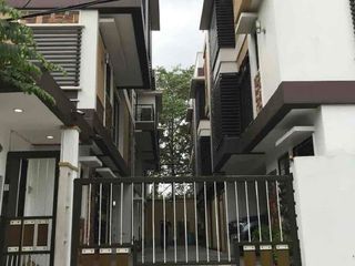 4 BR townhouse in Cubao