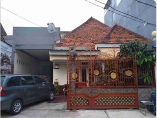 Rumah Strategis Jarang ada LT  282m² diRaden Saleh Cikini Menteng