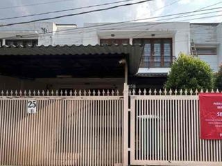 Dijual Rumah di Jalan Harapan Jakarta Selatan, Lokasi Strategis di Kawasan Elite Jakarta, 214m, All In!
