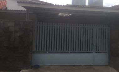 dijual rumah di Pejompongan. Jakarta Pusat.