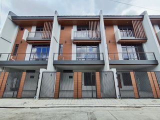 Mayamot Antipolo For Sale 3 Storey Townhouse For Sale 5 Bedrooms near LRT Masinag RG