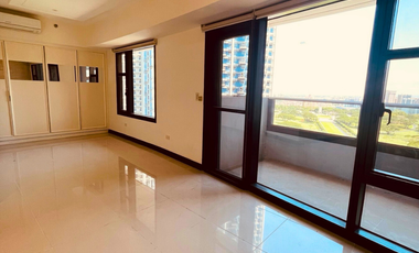 FOR SALE! SPACIOUS 4 BEDROOM UNIT IN ARYSA RESIDENCES, TOWER 2, BGC