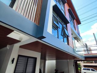 20M- 3 STOREY TOWNHOUSE w/3 BEDROOMS PLUS BALCONY, FOR SALE IN CUBAO QUEZON CITY
