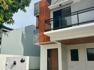 3-Storey Single Detached with Roof deck at Katarungan Village (Araneta)