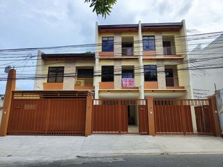 19M- 4 STOREY TOWNHOUSE w/ 3 BEDROOMS PLUS BUILT IN CLOSET, FOR SALE IN CULIAT QUEZON CITY