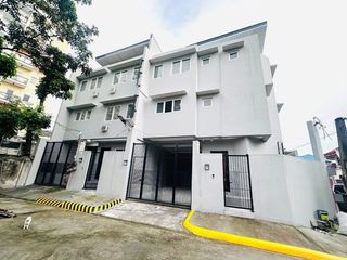 Brgy. San Antonio, Parañaque City 3 Storey Townhouse Units For Sale with 4 Bedrooms-JV2