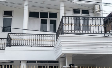 Jual Rumah SHM 3 Lantai Habis Renovasi di Eramas - Banyak Bonus Baru