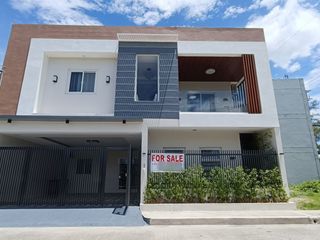 2 Storey 4 Bedrooms Semi-Furnished House and Lot For Sale Located in Greenwoods Pasig-JV2