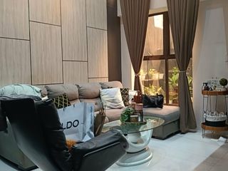 GREENVIEW EXEC VILLAGE QC 7BR 5TB 2CG @ 32M neg