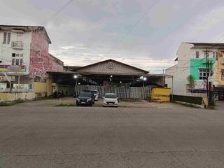 DISEWAKAN TANAH DAN BANGUNAN EKS FUTSAL