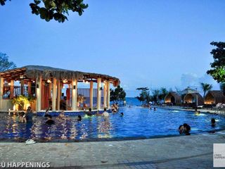 FOR SALE CONDO UNIT FULLY FURNISH IN MACTAN NEWTOWN W/ FULL BEACH ACCESS