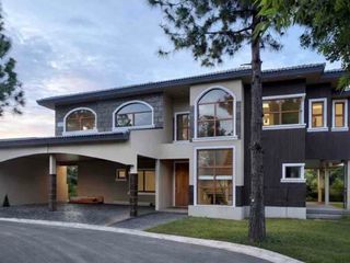 House and Lot for Sale in Portofino Heights!