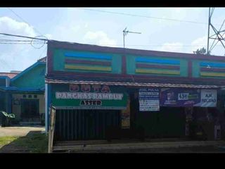 jual 6 ruko dan 3 kontrakan pinggir jalan luas 1100 m2 surat SHM