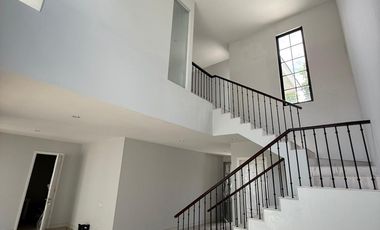 Dijual Rumah Mewah Di Kawasan Elit Boulevard Citragrand Semarang