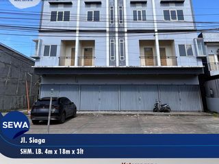 Ruko 3 Lantai Kawasan Ramai Rumah Penduduk Cocok Tinggal dan Usaha dekat Gaia Mall di Siaga