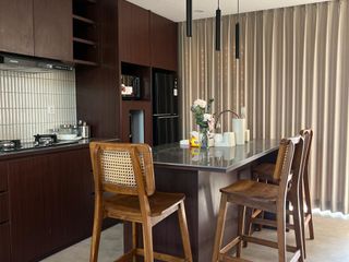 RUMAH LUXURY FULL FURNISHED DI KAWASAN EKSKLUSIF – READY TO MOVE IN