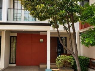 DIJUAL RUMAH GREEN VILLAGE SIAP HUNI 2 LANTAI SHM – LT 63 M² LB ±84 M² – 2 KT 2 KM – HARGA Rp1,65 MILIAR NEGO