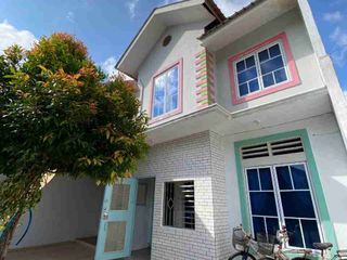 Rumah 2 Lantai Bukit Indah Sukajadi Batam Center Sertifikat Hak Milik SHM