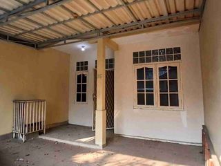 DIJUAL RUMAH 2 LANTAI SIAP HUNI LOKASI STRATEGIS DI AREA CILEDUG