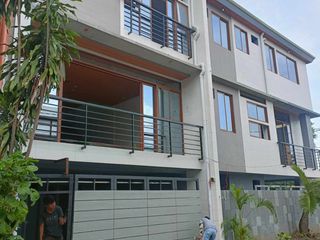 Triplex Townhouse with Roofdeck For Sale in Better Living Paranaque SD
