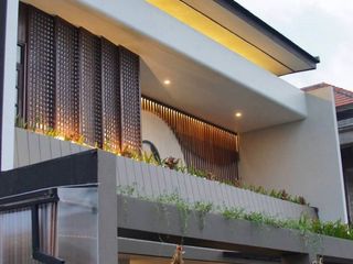 RUMAH MODERN 2 LANTAI DI BATUBULAN GIANYAR DEKAT MALL