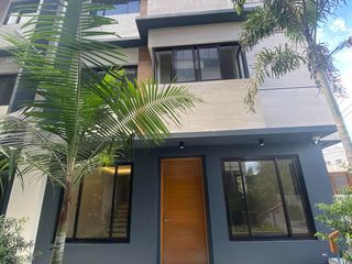 FOR SALE!  15.4M 4-Storey Townhouse w/ 3Bedrooms  in Brgy Kabayanan San Juan-AP