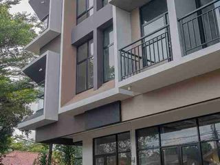 Ruko 3 lantai dekat pasar modern BSD dijual sisa 1 unit!