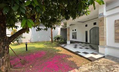 Turun Harga!! Rumah Eksklusif Dekat Cibubur | LT 1.629 m² | Sering Disewa U Shooting Film & Iklan