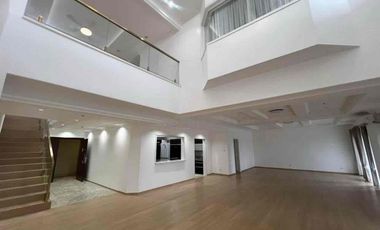For Sale Spacious 4 Bedroom home in Salcedo