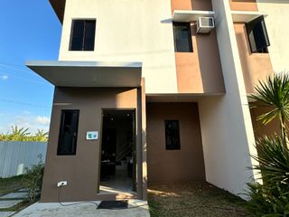 6.7M- FOR SALE 2 STOREY TOWNHOUSE w/3 BEDROOMS,  LOCATED IN MALVAR BATANGAS