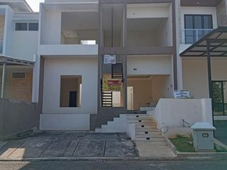 Dijual Rumah Baru, Area Ivy Park BSB Mijen, Dekat Danau dan Pusat BSB