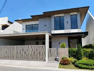 FOR SALE | Brand New 5BR Luxury Home with Home Lift in BF Homes Parañaque