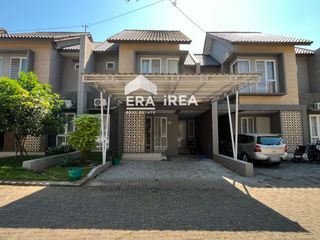 Dijual Rumah Cluster 2 Lantai Full Furnished di Solo Selatan Dekat Luwes Gentan
