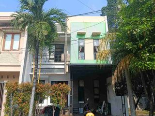 Dijual Rumah citra garden 2 ex, depan taman, hdp timur