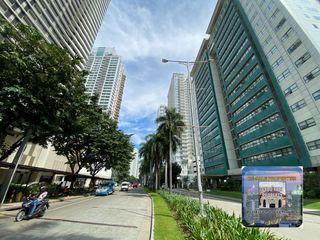 For Sale 1 Lage Bedroom + Parking Condo Across Ayala Center Cebu