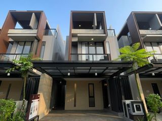 Dijual Rumah di South Tresior Metland Puri 7X15
