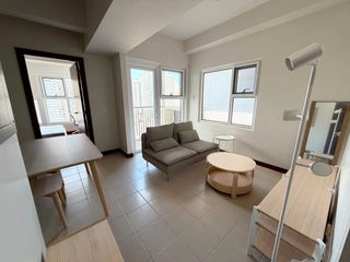 1BR CONDO CONDO; PASEO DE ROCES - MAKATI CITY - FOR SALE