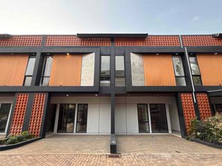 Siap Huni Full Furnish 3 Lantai Rooftop di Cikeas dekat Tol Cimanggis