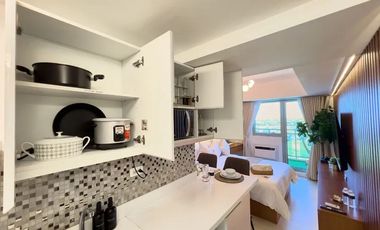 AIR BNB READY STUDIO UNIT IN AZURE NORTH 5.9M