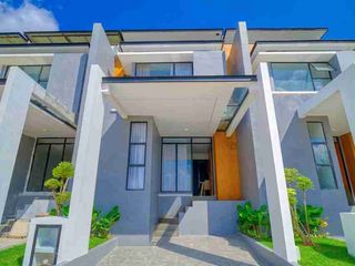 DIJUAL – Rumah 2,5 Lantai Golf View di Agathis Sukajadi, Batam