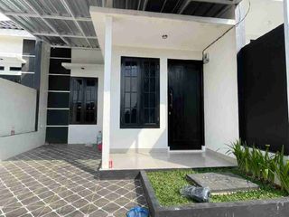 Sisa 1 unit lagi.. free kitchen set dan keramik carport..