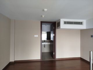 DIJUAL RUGI BELI 1.5 M JUAL 900 JT APARTEMEN BIZLOFT KARAWACI