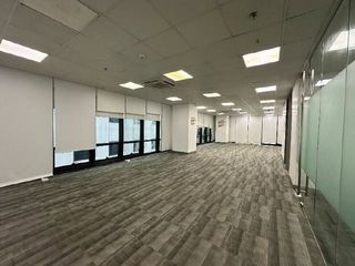 329 sqm PEZA Office Space for Lease in Bonifacio Global City (BGC), Taguig | Semi-Fitted | ₱1,100/sqm | 24/7 Operations | 100% Backup Power
