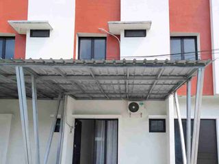 dikontrakan atau disewakan rumah 2lantai di dalam cluster