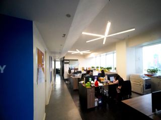 Newly Renovated Whole-Floor Office in PET Plans Tower
