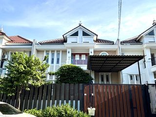 Hot Listing! Rumah 2 Lantai Cluster Taman Ubud – LT 200 m², Full Furnish, Bebas Banjir