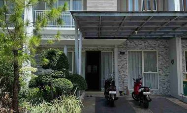 Jual Rugi!!! Rumah Bagus Semi Furnished  di Jakarta Garden City Jaktim