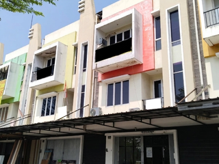 Turun Harga Ruko Gandeng Taman Puspa Harapan Indah