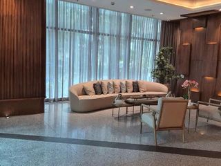 1 BED ROOM CONDO UNIT FOR SALE IN PARK POINT RESIDENCES IN CEBU BUSINESS PARK CEBU CITY ; NEAR AYALA ;NEGOTIABLE