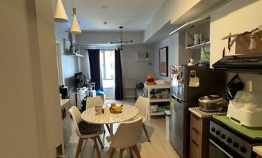 Vantage by Rockwell at Kapitolyo 2 Bedroom Furnished